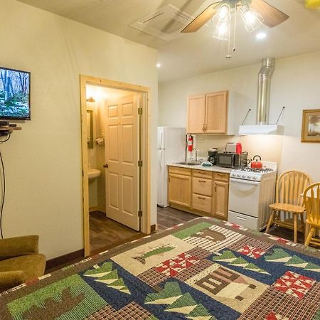 June Lake Motel Екстер'єр фото