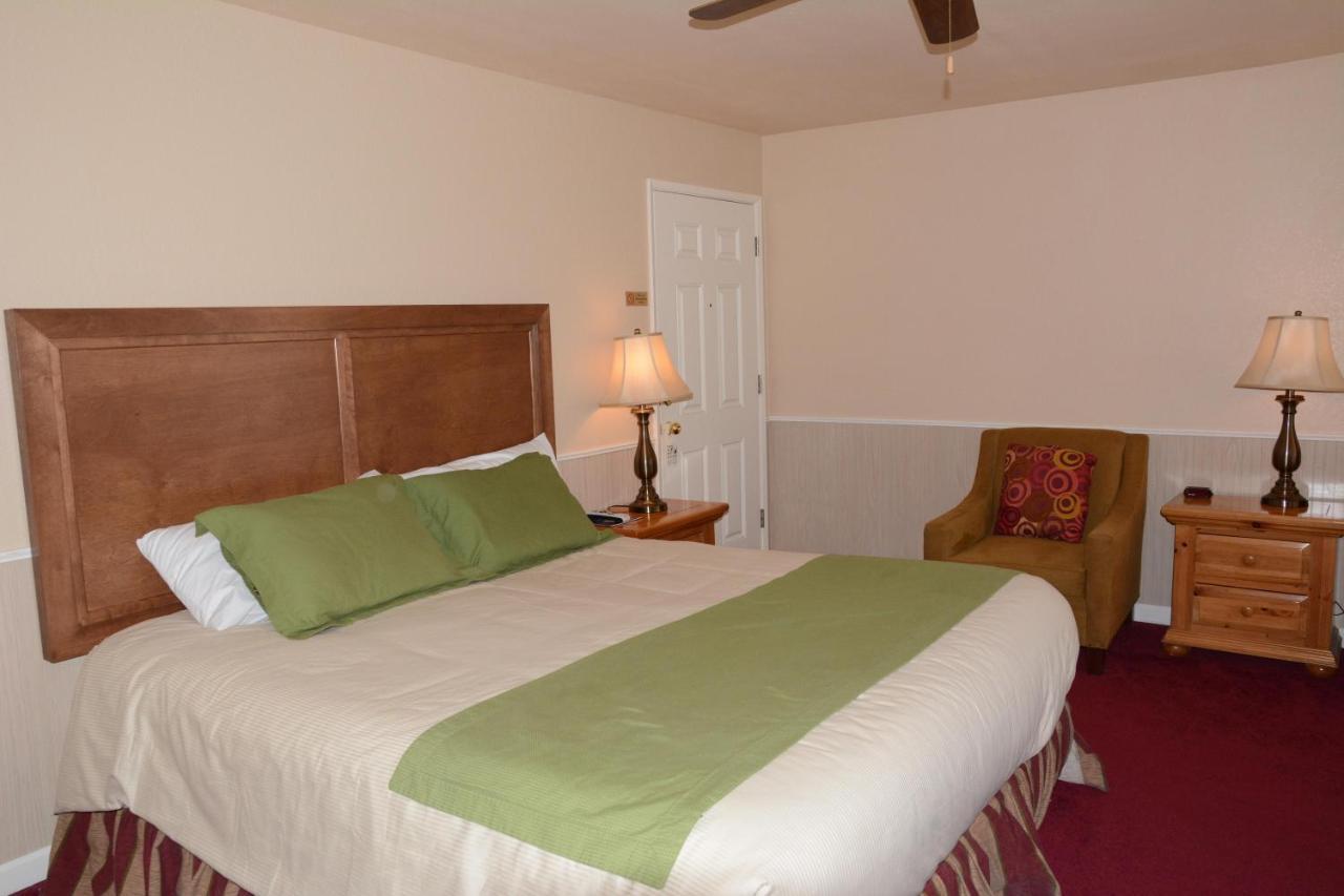 June Lake Motel Екстер'єр фото